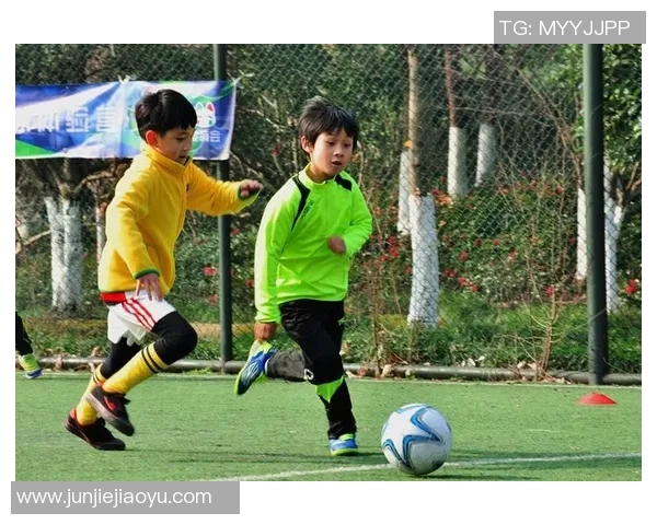 足球赵炎：从绿茵场上的拼搏到人生舞台的精彩转身